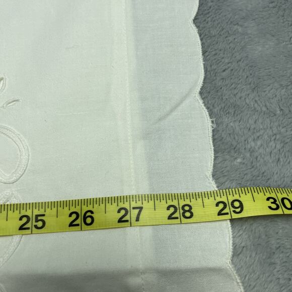 Sunham Embroidered Pillow Sham (1) Standard Size White Scalloped Edge Victorian - Picture 6 of 7
